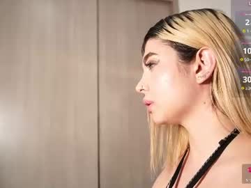 KHLOE, live webcam girl, age 25, from CO, streaming now, bigass, latina