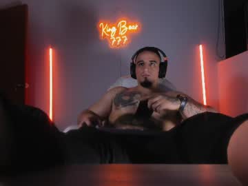 King Bear, live webcam girl, age 27, from CO, streaming now, master, muscle