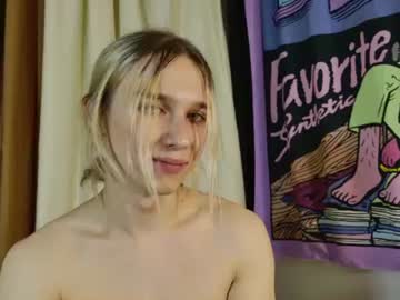 Jade, live webcam girl, age 21, streaming now, cute, femboy