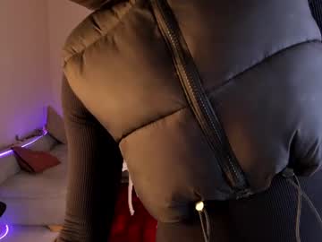 Sophia, live webcam girl, age 44, from CO, streaming now, squirt, milf