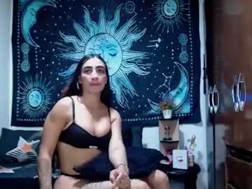 kylie, live webcam girl, age 24, from CO, streaming now, latina, fitness