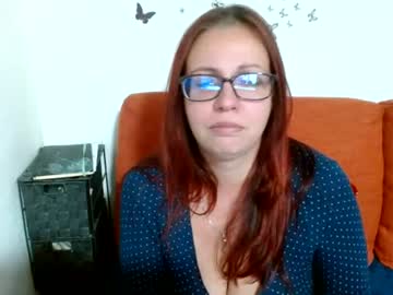 Hellene, live webcam girl, age 39, streaming now, smoke, girlnextdoor