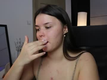 Daisy Leila, live webcam girl, from HU, streaming now, cute, young