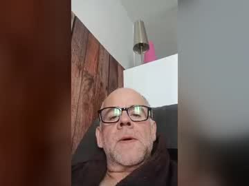 Laurent, live webcam girl, age 55, from FR, streaming now, mature, new