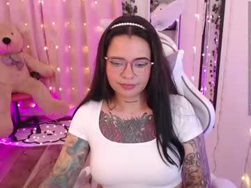 Lau 🧚‍♀️🫧, live webcam girl, age 26, from CO, streaming now, anal, squirt