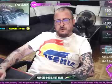 Leek, live webcam girl, age 44, from FR, streaming now, french, piercing
