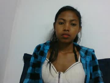 layah157855, live webcam girl, from MG, streaming now