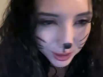 Layla, live webcam girl, age 18, from US, streaming now, young, 18