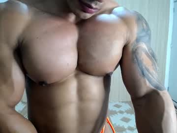 Leo, live webcam girl, age 27, from CO, streaming now, muscle, latino