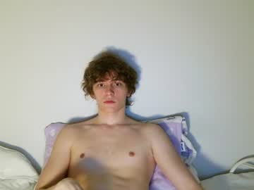 Leon, live webcam girl, age 23, streaming now, 18, twink