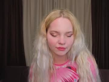 Polly, live webcam girl, age 18, streaming now, 18, new
