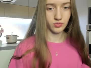 ⠄♥ LESLIE ♥ ⠄, live webcam girl, age 21, streaming now, mistress, joi