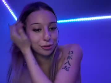 Lexie Storm, live webcam girl, age 18, streaming now, petite, 18