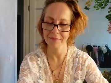 Liora Weiss, live webcam girl, age 50, streaming now, dance, dirtytalk