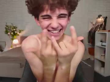 Liam, live webcam girl, age 18, from UA, streaming now, twink, young