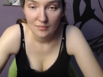 Grace, live webcam girl, age 21, streaming now, shy, natural