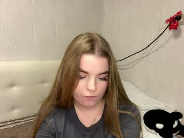 Mia, live webcam girl, age 18, streaming now, 18, new