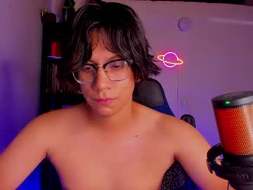 Literateboy, live webcam girl, age 25, from CO, streaming now, bigcock, cum