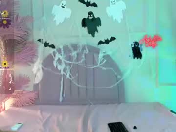 estehfania, live webcam girl, age 25, from CO, streaming now, squirt, anal