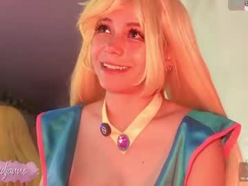 7pm at 2am GMT5, live webcam girl, age 51, from CO, streaming now, feet, petite