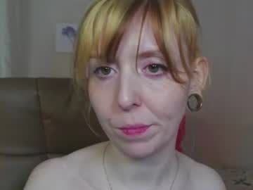 LoraFoxy, live webcam girl, age 24, streaming now, deepthroat, pussyfuck
