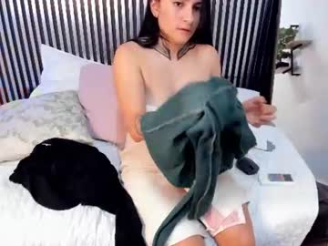 L O U I S S A🖤, live webcam girl, age 24, from CO, streaming now, tattoo, bigass