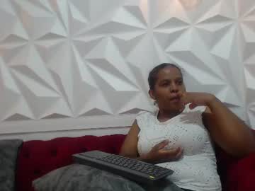 Luna 🌸, live webcam girl, from CO, streaming now, bigass, bigboobs