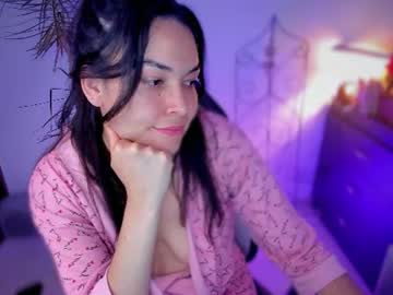 Luna♥, live webcam girl, from CO, streaming now, latina, shy