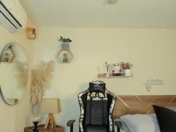 Your Lucy, live webcam girl, age 24, from CO, streaming now, smoke, bigass