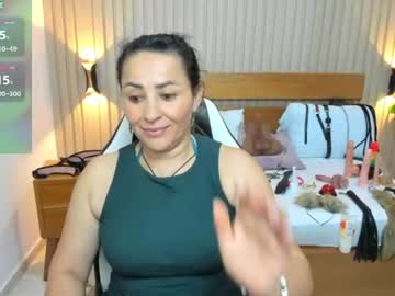 Luciana, live webcam girl, from CO, streaming now, eyes, anal