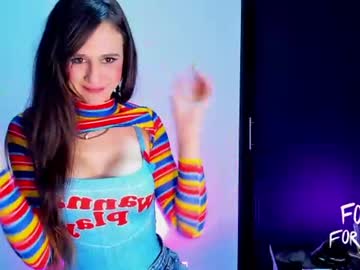 Madelain fox, live webcam girl, age 20, from CO, streaming now, smoke, party