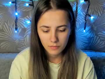 Maggie, live webcam girl, age 24, from UA, streaming now, lovense, squirt
