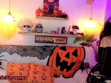 Maria Flowwer, live webcam girl, age 25, from CO, streaming now, latina, skinny
