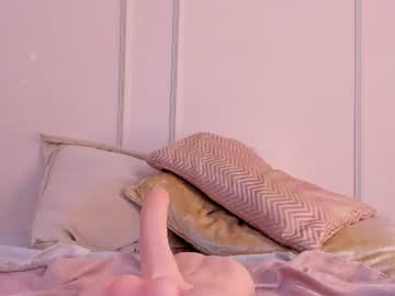 Maria Pettit❤️, live webcam girl, age 23, from CO, streaming now, latina, teen