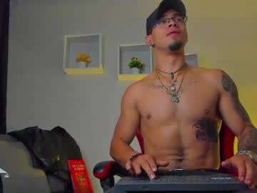 Master Boos, live webcam girl, age 20, from CO, streaming now, findom, master