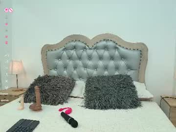 Ariel, live webcam girl, age 33, from CO, streaming now, latina, cum