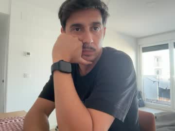Aaron, live webcam girl, age 30, from ES, streaming now