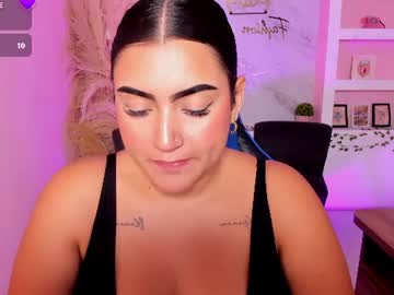 melodysnow, live webcam girl, age 23, from CO, streaming now, bigass, latina