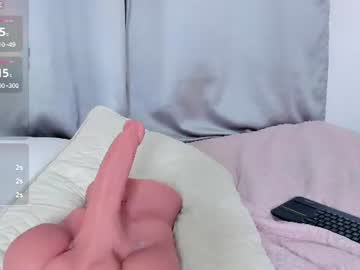 MIA♥ (help me get to 25 hands u..., live webcam girl, age 19, from CO, streaming now, lovense, smalltits