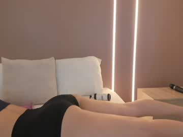 M I A, live webcam girl, age 23, from CO, streaming now, teen, skinny