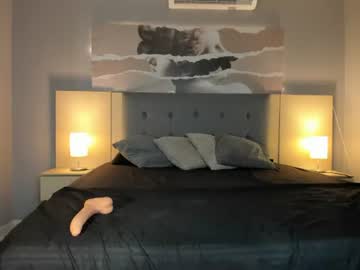 Mia, live webcam girl, age 26, from CO, streaming now, curvy, bigtits