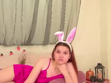 Mia, live webcam girl, age 24, streaming now, beautiful, 24