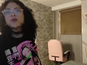 MIA HERNANDEZ, live webcam girl, age 21, from CO, streaming now, anal, lovense