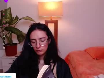 MIAPORTMANN, live webcam girl, age 23, from CO, streaming now, smalltits, lovense