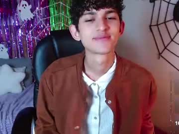 michaelkoiv, live webcam girl, age 20, from CO, streaming now, feet, student