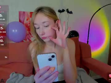 Michelle GMT+2 Mon-Fri 3-9AM, live webcam girl, age 19, streaming now, lovense, shy
