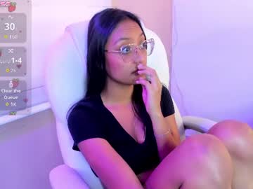 Alison, live webcam girl, age 23, from CO, streaming now, feet, ebony