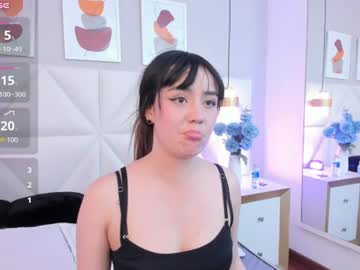 Mia, live webcam girl, from CO, streaming now, feet, naked
