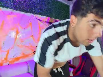 MIKE VIANNY, live webcam girl, age 19, from CO, streaming now, chubby, daddy