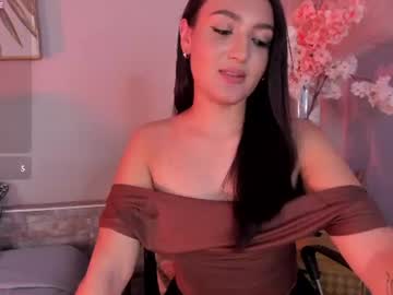 Mila_lowell_, live webcam girl, age 20, from CO, streaming now, feet, blonde